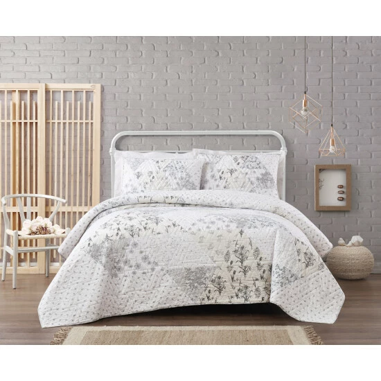 Brand new π The Gray Barn Sleeping Hills Floral Pieced Cotton 3-piece Quilt Set β 3 Brand new π The Gray Barn Sleeping Hills Floral Pieced Cotton 3-piece Quilt Set β
