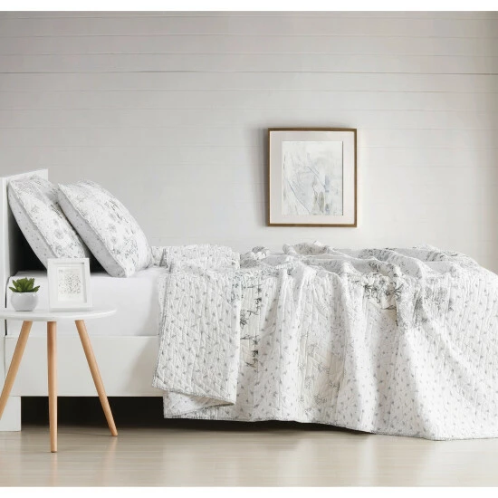 Brand new π The Gray Barn Sleeping Hills Floral Pieced Cotton 3-piece Quilt Set β 4 Brand new π The Gray Barn Sleeping Hills Floral Pieced Cotton 3-piece Quilt Set β - Image 2